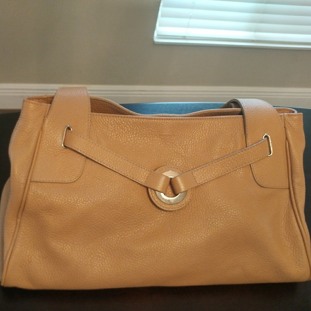 🎆 SALE 🎆 Furla Camel Leather Bag